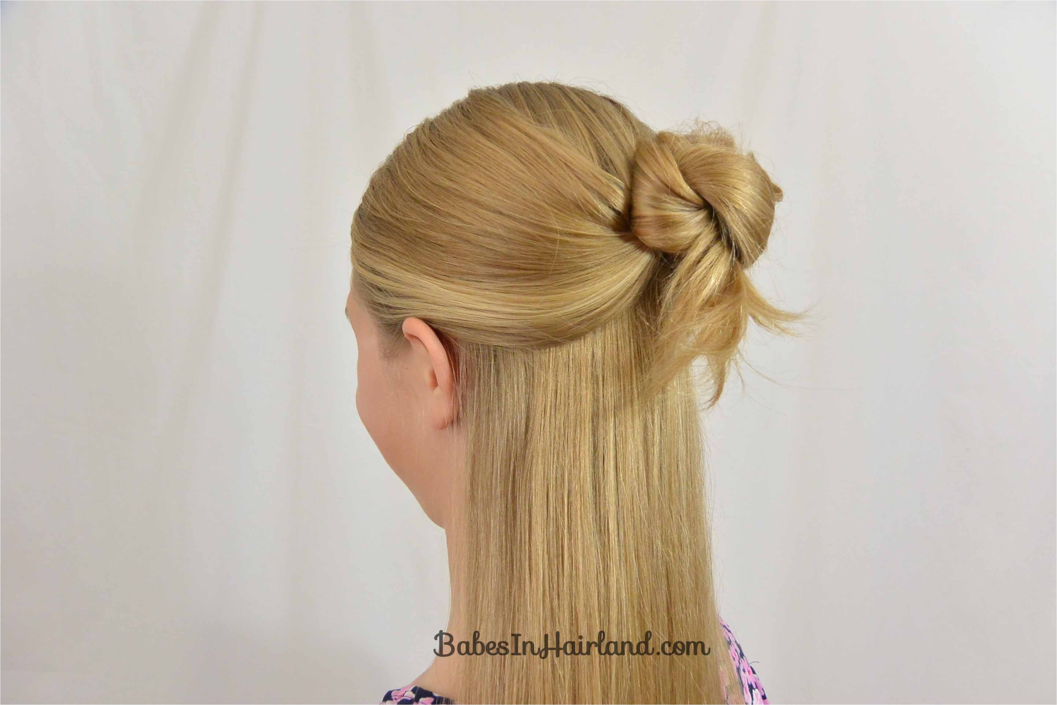 easy 1 minute knotted hairstyle