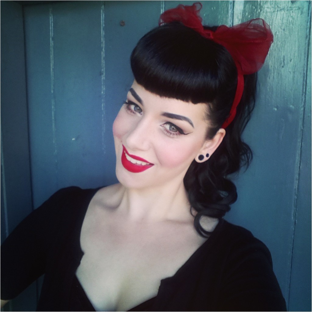 pin up hairstyles with bangs