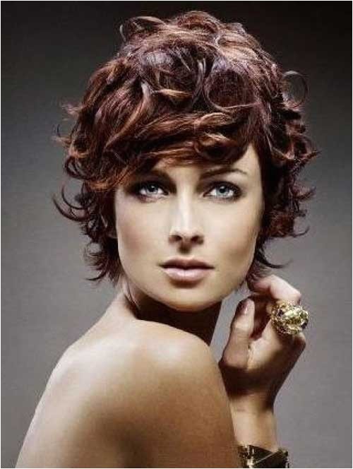15 easy hairstyles for short curly hair