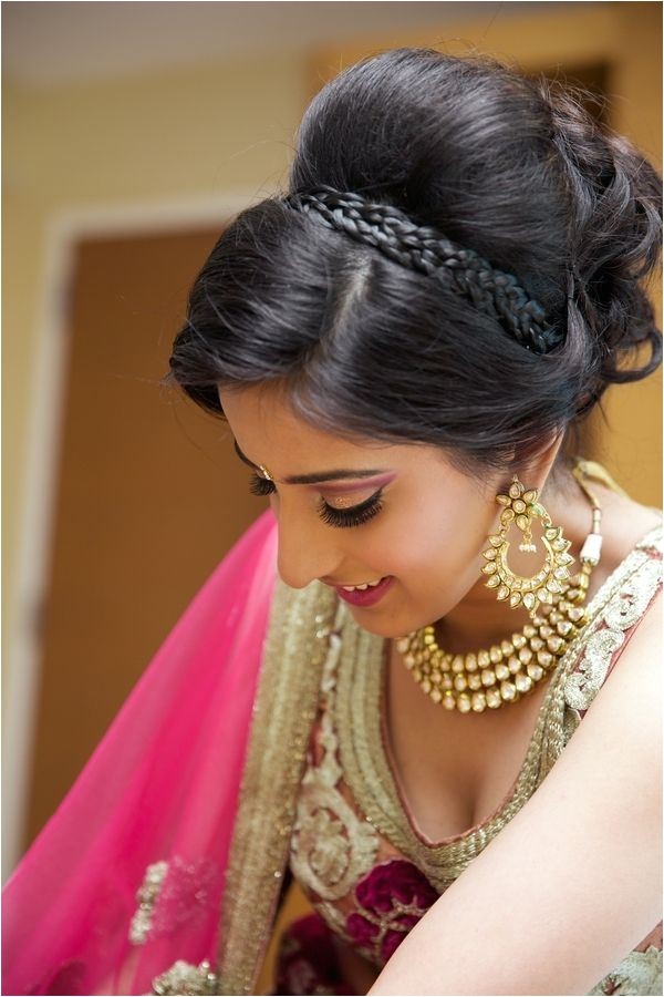 best and cute hairstyles for sarees