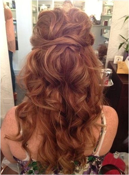 12 glamorous long curly hairstyles