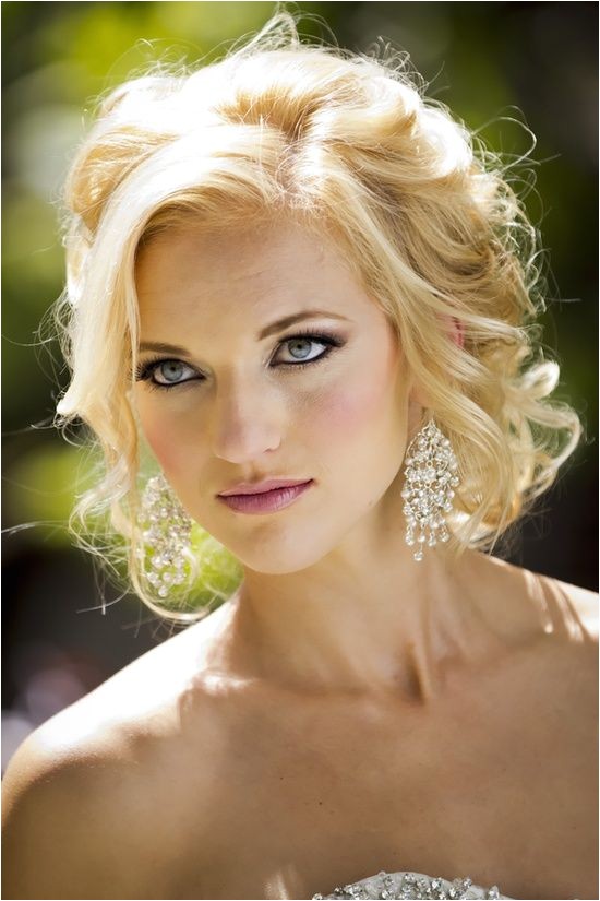 wedding hairstyles for shoulder length