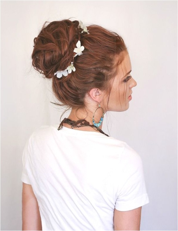 gorgeous messy updo for wedding