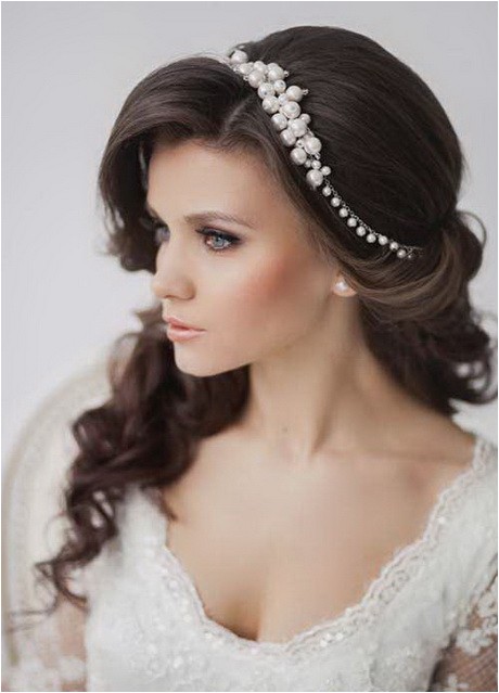 nice hairstyles for a wedding