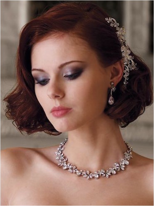 8 gorgeous wedding hairstyles for brides with short hair