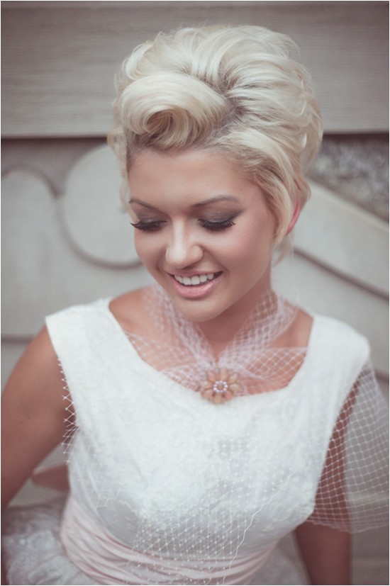 short vintage wedding hairstyles to inspire you