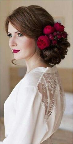 Wedding updo hairstyle idea via Elstile…