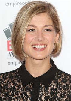 Rosamund Pike Bob Hairstyles for Fine Hair l image for info