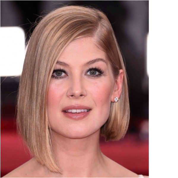 Short haircut Rosamund Pike hair