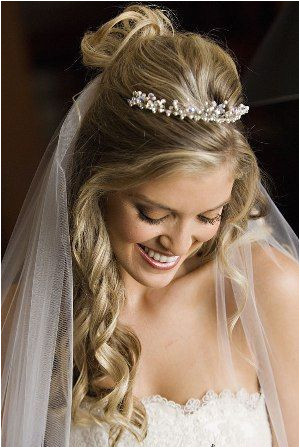 Wedding Hairstyles With Tiara 10 – Wedding Hairstyles HQ