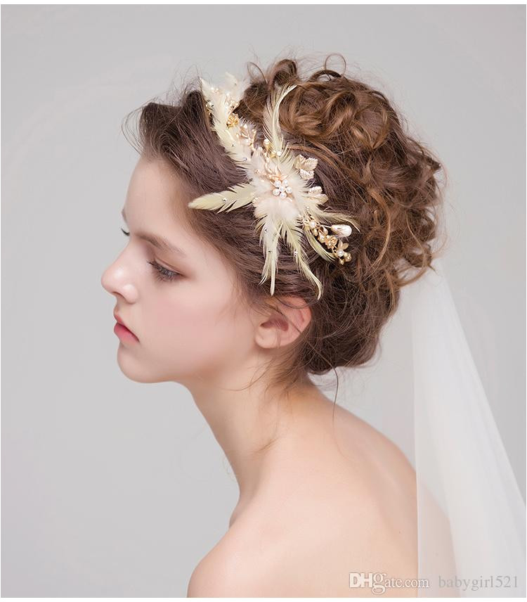 2018 Fashion Bridal Headdress Gold Hair Crowns Feather Pearls Hair Bands Elegant Wedding Headpieces Bridal Accessories New Discount Bridal Hair Accessories