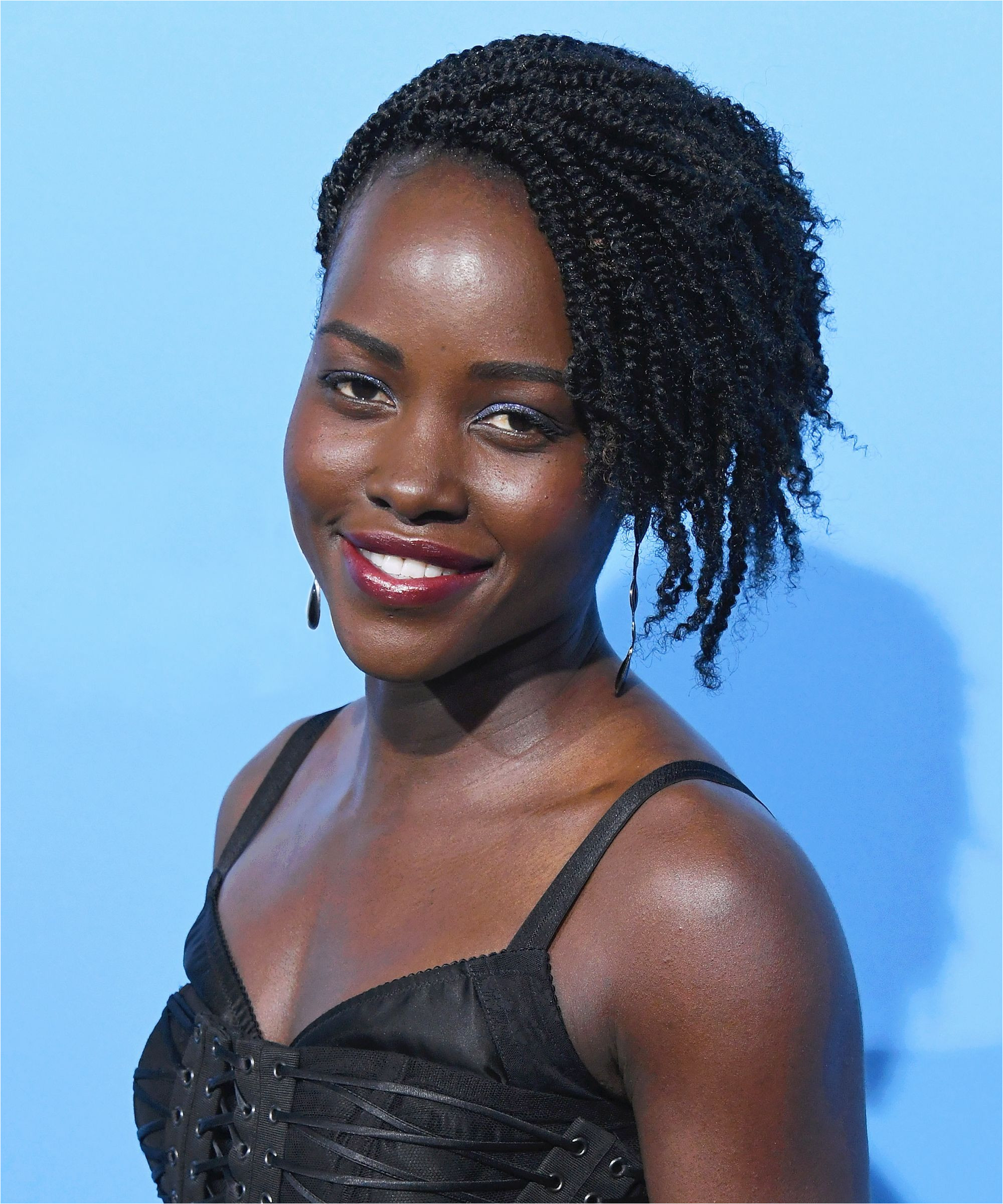 Lupita Nyong o Just Copied Another Black Panther Star s Hairstyle refinery29 Rostros ltimas