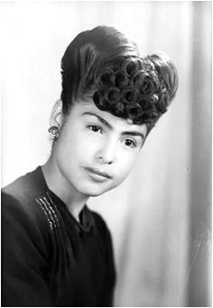 Hairstyle 1940 s mexican This is gorgeous Mexican Hairstyles 50s Hairstyles Vintage Hairstyles