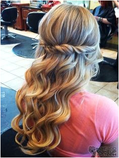 Great for a beach wedding Relaxed but stylish Down Hairstyles Pretty Hairstyles