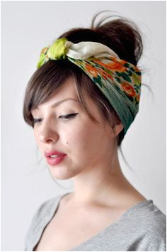 Cute Rainy Day Hairstyles to Try Wear a Silk Scarf for a Rainy Day Scarf Hairstyles