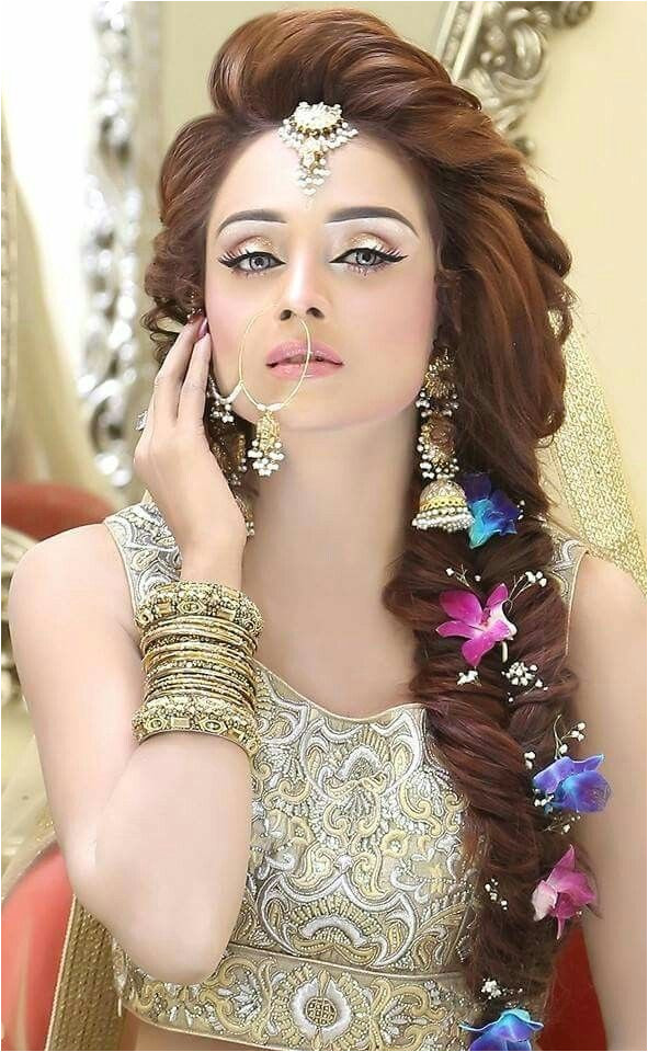 Beautiful girl Engagement Hairstyles Wedding Hairstyles Mehndi Hairstyles Pakistani Bridal Hairstyles Pakistani