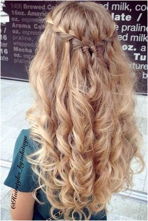 Prom Hairstyles for Curly Hair picture1