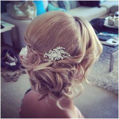 harpier Mobile Hair & Makeup Stylists Brisbane Gold Coast and Sunshine Coast lowbun detailedupstyle upstyle curls hair b ghd