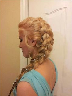 love this Elsa braid
