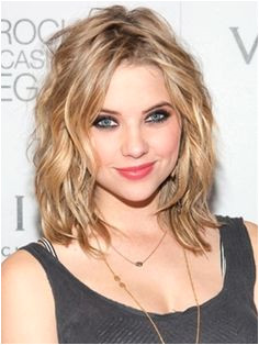 Ashley Benson Hairstyles December 17 2011 DailyMakeover Ashley Benson Pelo