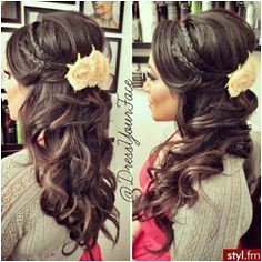 awesome 15 Latest Half Up Half Down Wedding Hairstyles for Trendy Brides PoPular Haircuts Diana Kehlenbrink · School Dance Hairstyles