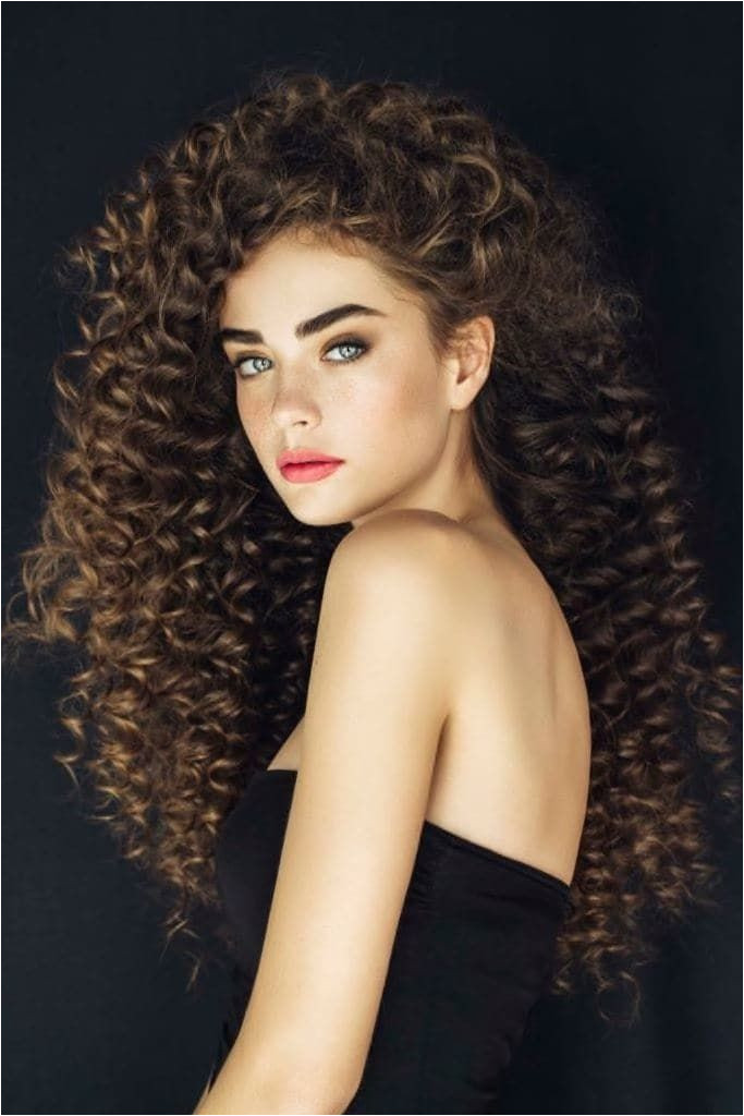 Perm hairstyles are making a eback As curly hairstyles and curly textures are taking over the beauty world here are some perms to try