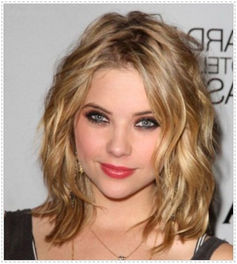 Medium Hairstyles For Round Faces