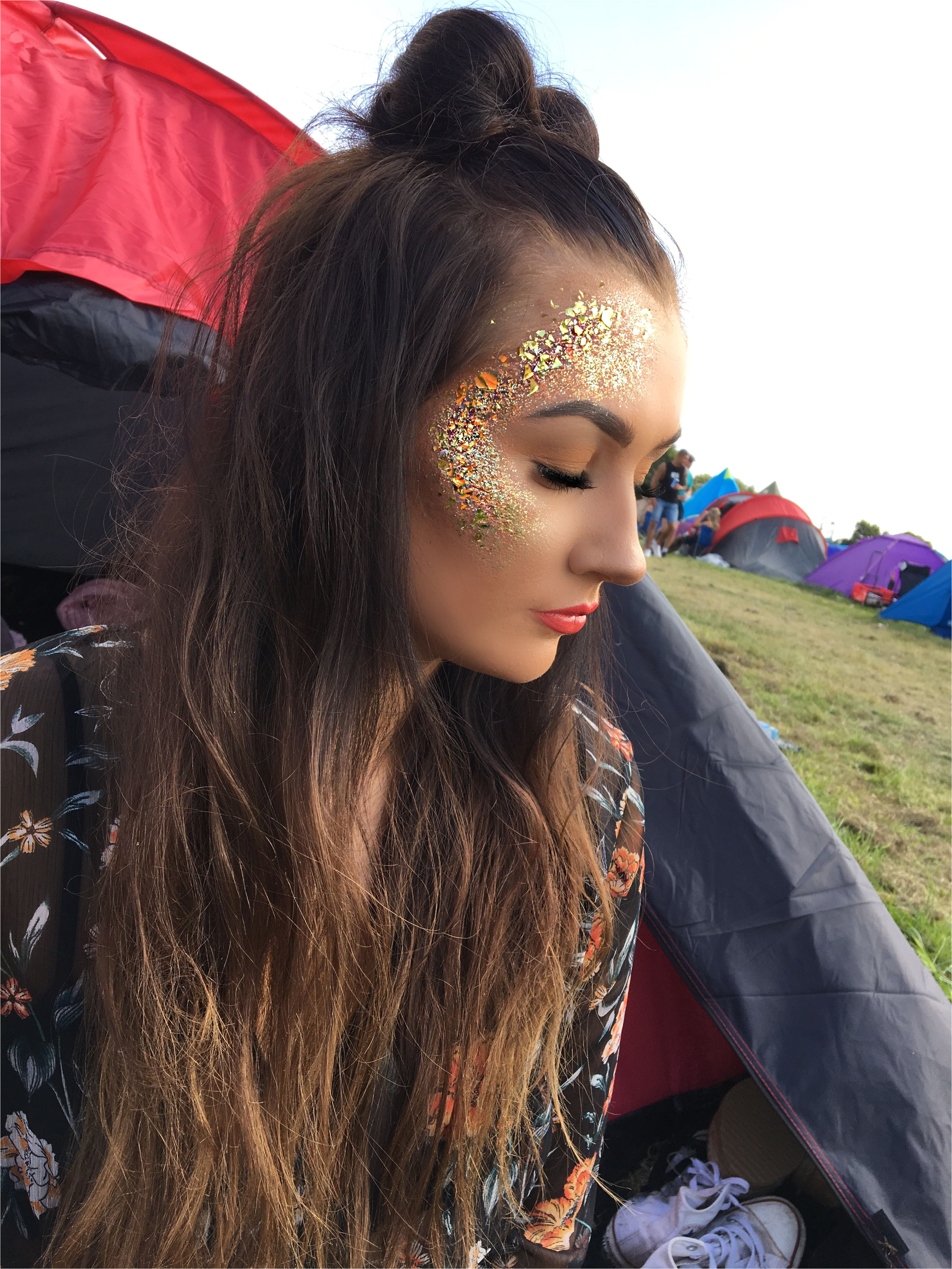 Glitter Festival Creamfields Space Buns Festival Makeup Outfits Festival Glitter Festival Look