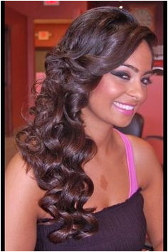 Side swept Half up half down hair do Beautiful hair and makeup Cred to Houda Bazzi