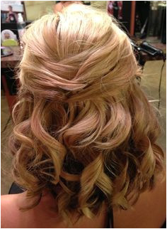 15 Latest Half Up Half Down Wedding Hairstyles for Trendy Brides