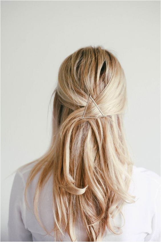 Hair Tutorial Bobby Pin Inspo — Love this simple hair idea
