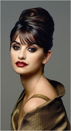 Penelope Cruz Audrey Hepburn look Penelope Cruz 30s Hairstyles Classic Hairstyles Ponytail