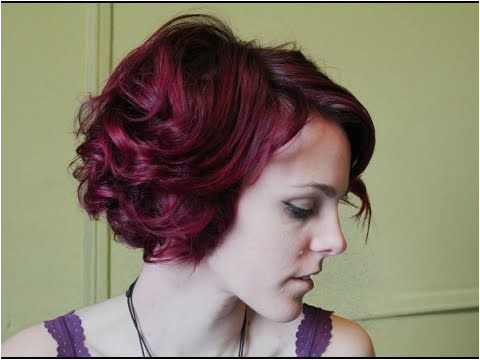 How to Curl Short Hair for Vintage Hairstyles
