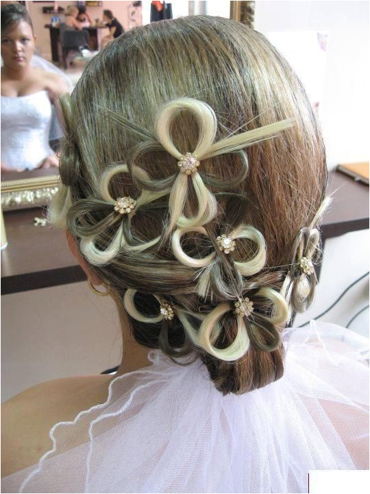If you spend any time on Pinterest you may have seen the following wedding hairstyles