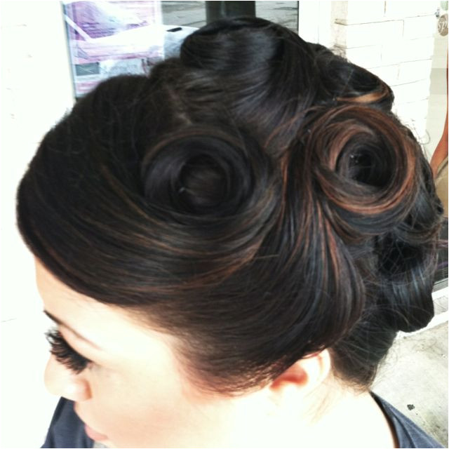 Vintage Updo Soooooo cute i think i just might have to try