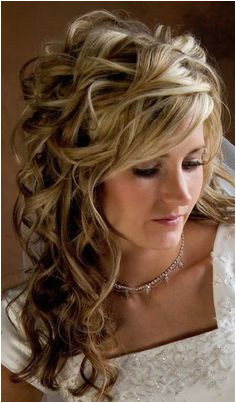 Awesome Wedding Hairstyle for Round Face to Look Slim Hi there you e to