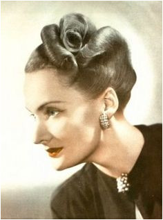 1940 s hair Historical Hairstyles 1940s Hairstyles Braided Hairstyles Pin Up Retro Makeup