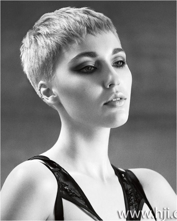 pixie haircuts from the 1950s and 1960s 2015 blonde women s pixie crop hairstyle