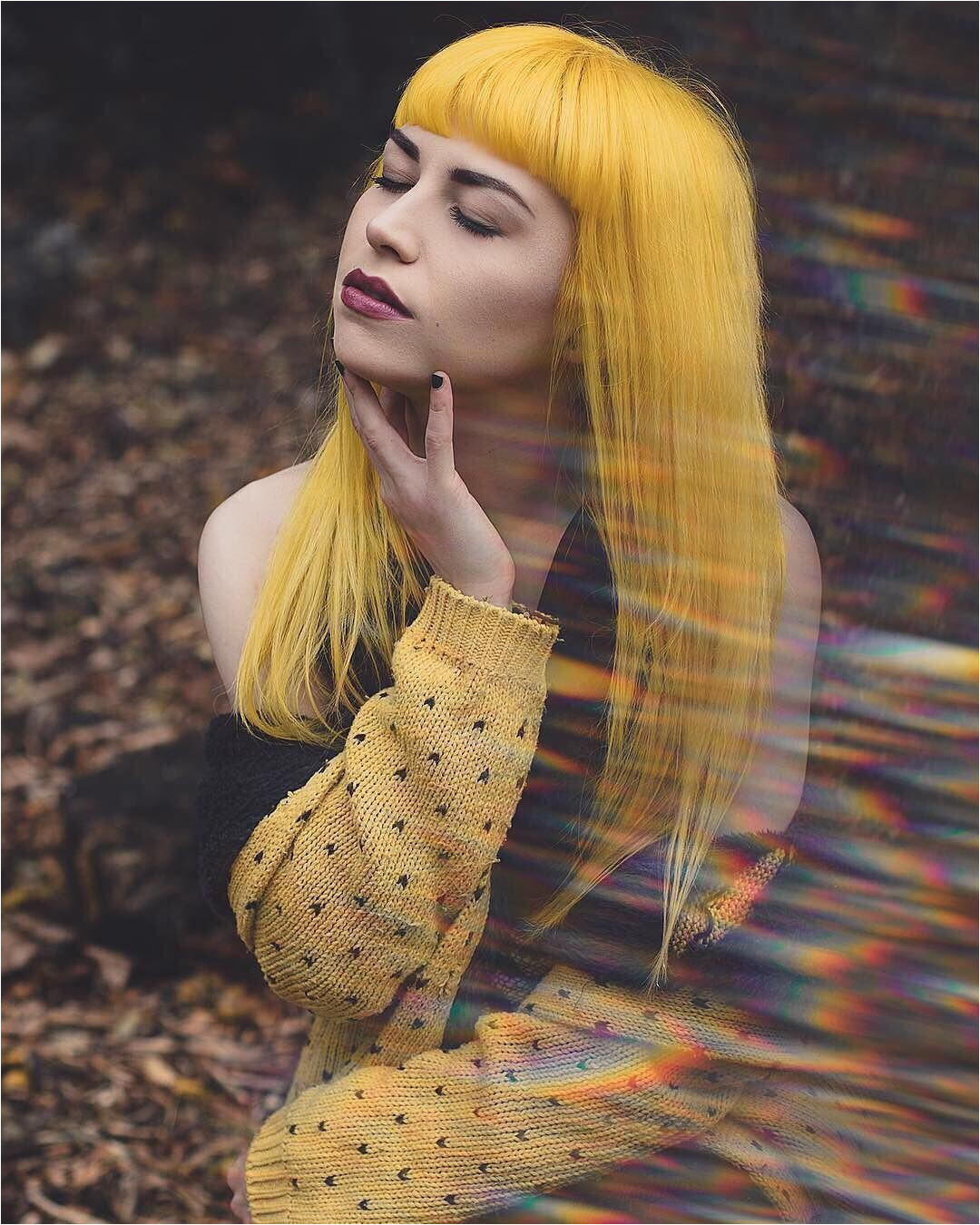 Gorgeous yellow hair Such an unusual choice that works so well BangsHairstyleUpdo