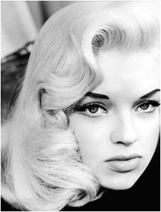 Todays hair & make up inspiration from the beautiful Diana Dors Old Hollywood Glam Hollywood