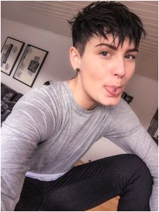 Androgynous Gay Lesbian Haircuts