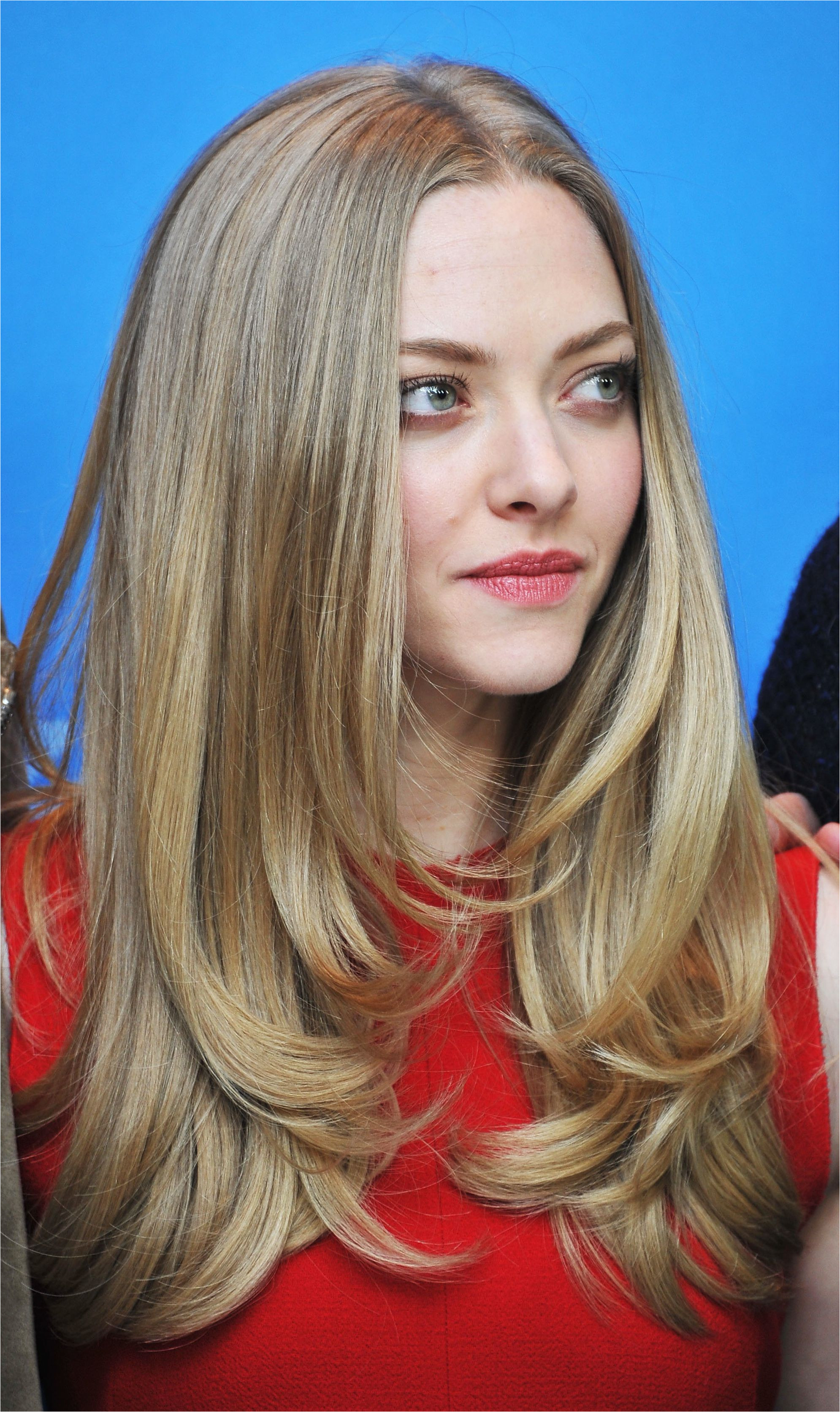 amanda seyfried blonde hair 56a084a65f9b58eba4b