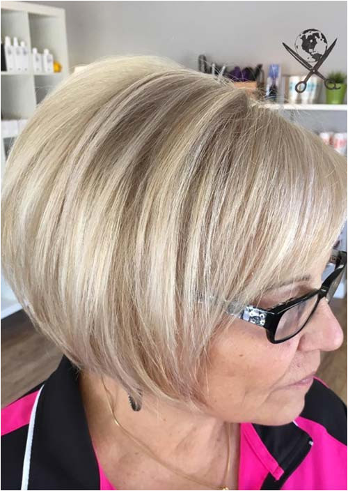 Haircuts & Hairstyles for Women Over 50 Platinum with Grey Bob