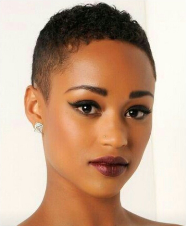 Short hairs are in trend no doubt so almost all girls and women Here are a few pictures of beautiful short hairstyles for black women which they can try in