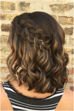 how perfect is this simple elegant braided hairstyle