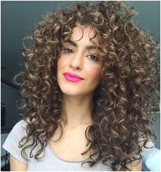 Happy Monday Instafamð curlyhair boldlip sarahangiusinspired Curly Hair Bangs Curly Perm