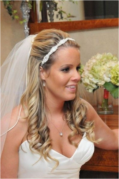 Wedding hair half up with flower and veil Wedding Diary