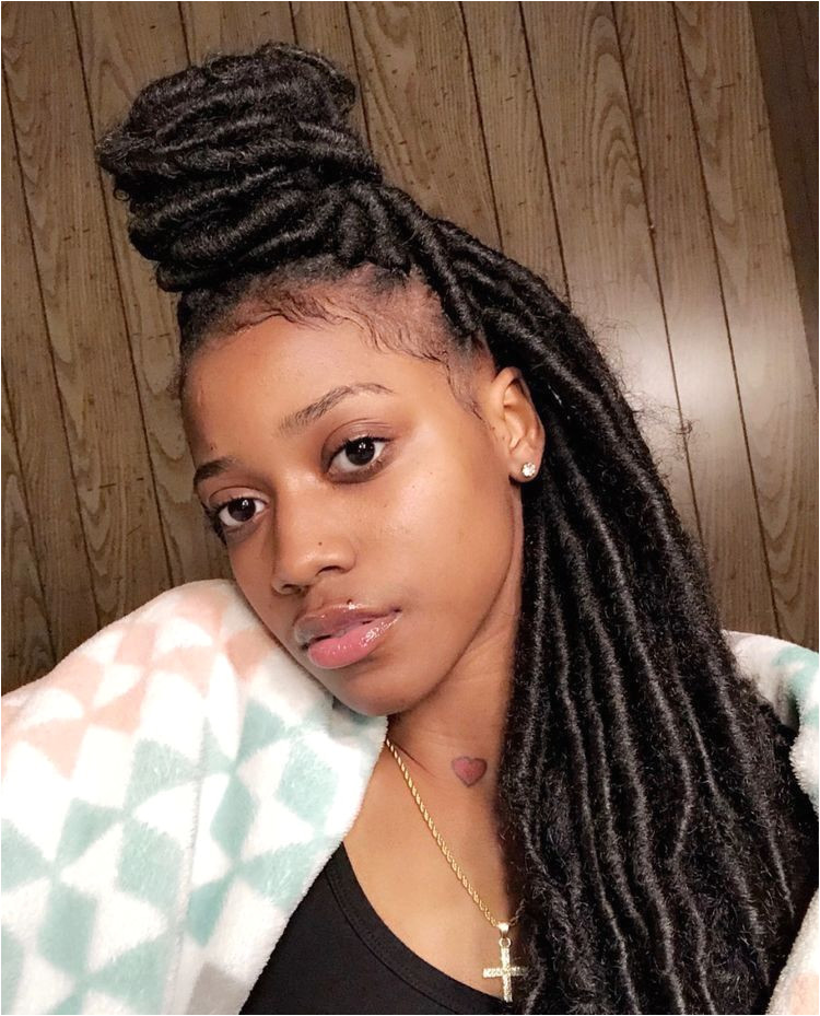 pin kjvougee â Dreadlocks Hair Laid Girl Hairstyles Braided Hairstyles