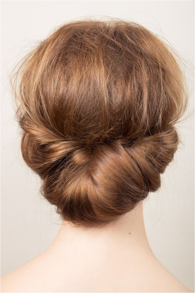7 Easy Updos You Can Wear To Any Holiday Party Christmas Party Hair and Make up Inspiration For Jenny Buckland Make up partyseason partyhair partymakeup
