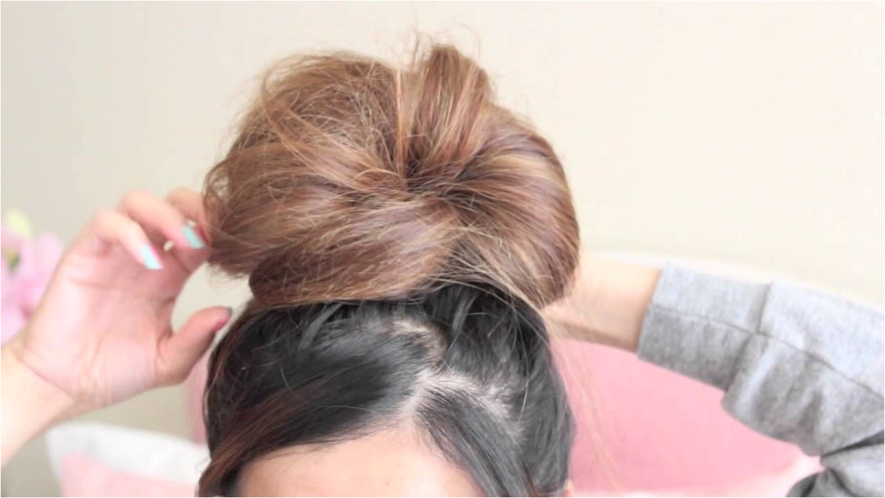 My Simple Messy Bun Hair Tutorial ThatsHeart